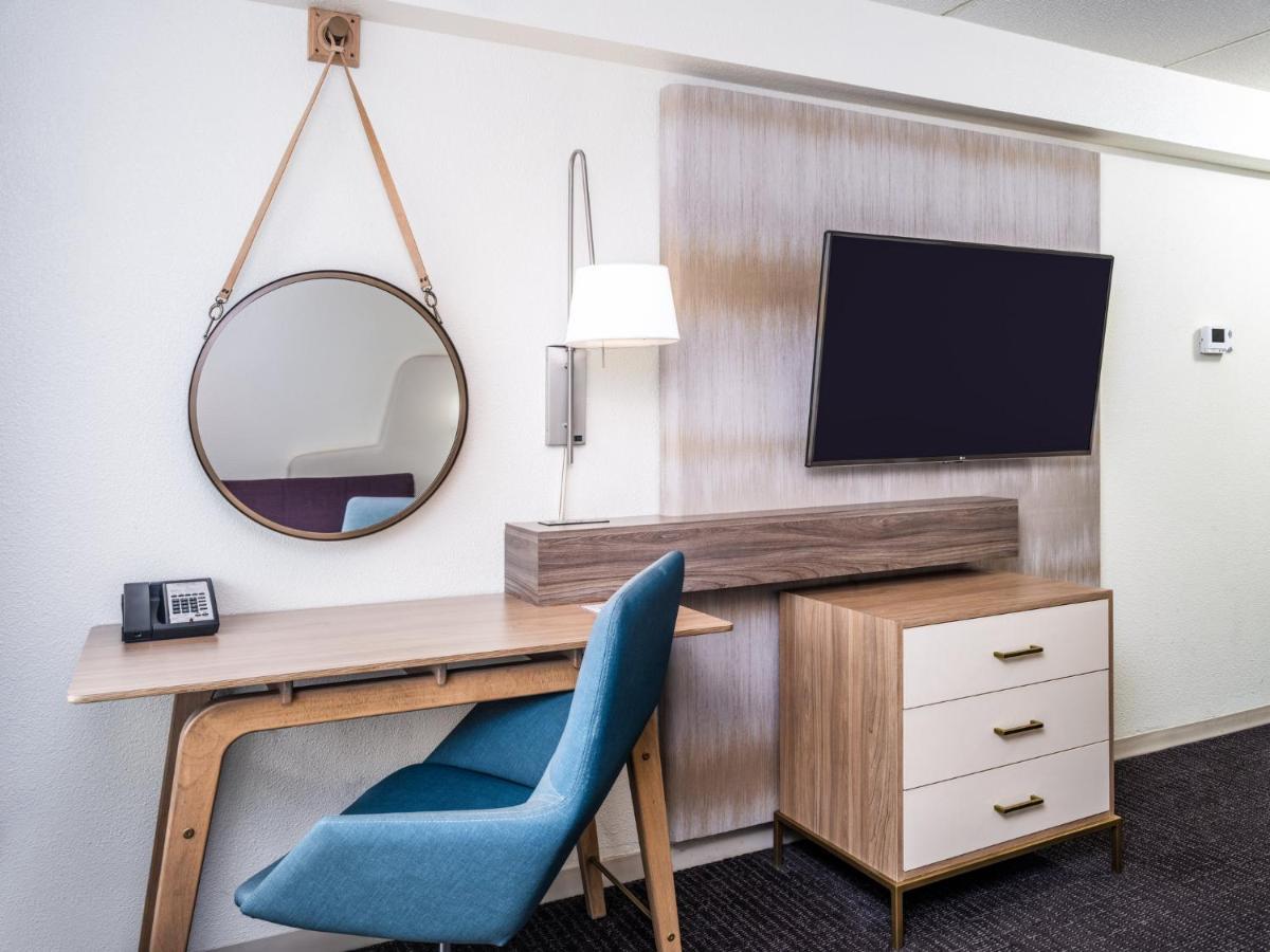 Hotel Crowne Plaza Milwaukee South By Ihg Exteriér fotografie