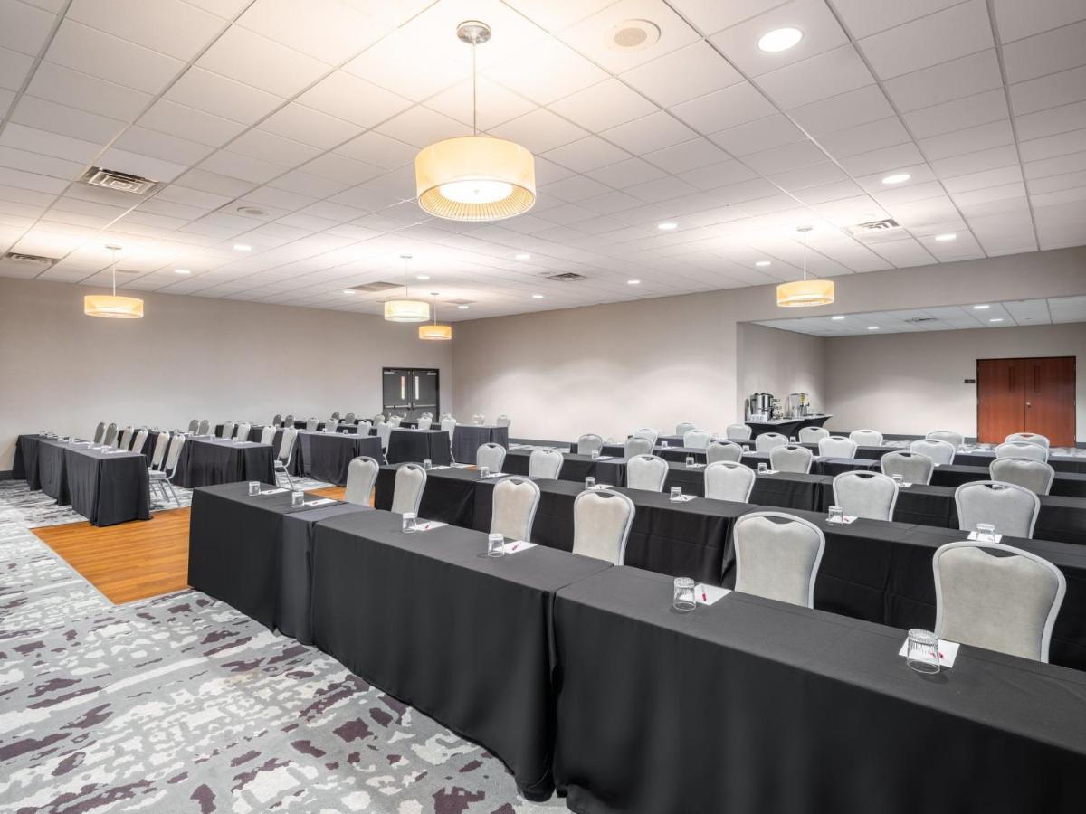 Hotel Crowne Plaza Milwaukee South By Ihg Exteriér fotografie